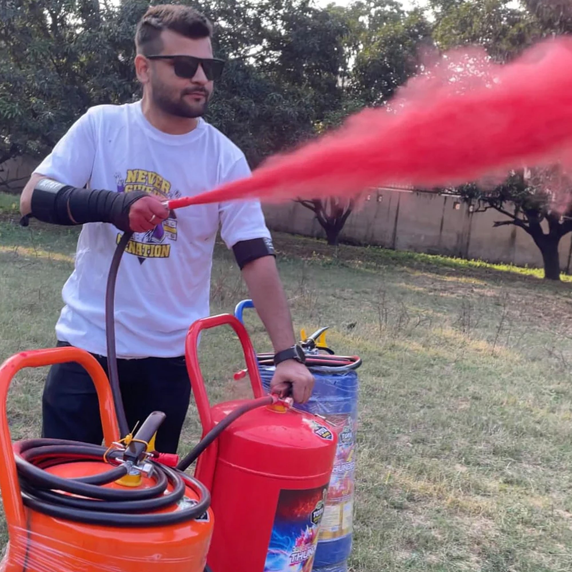 Tota Trolly Gulal Thunder || Amazing Gadget of Holi || Assorted Color || 25Kg