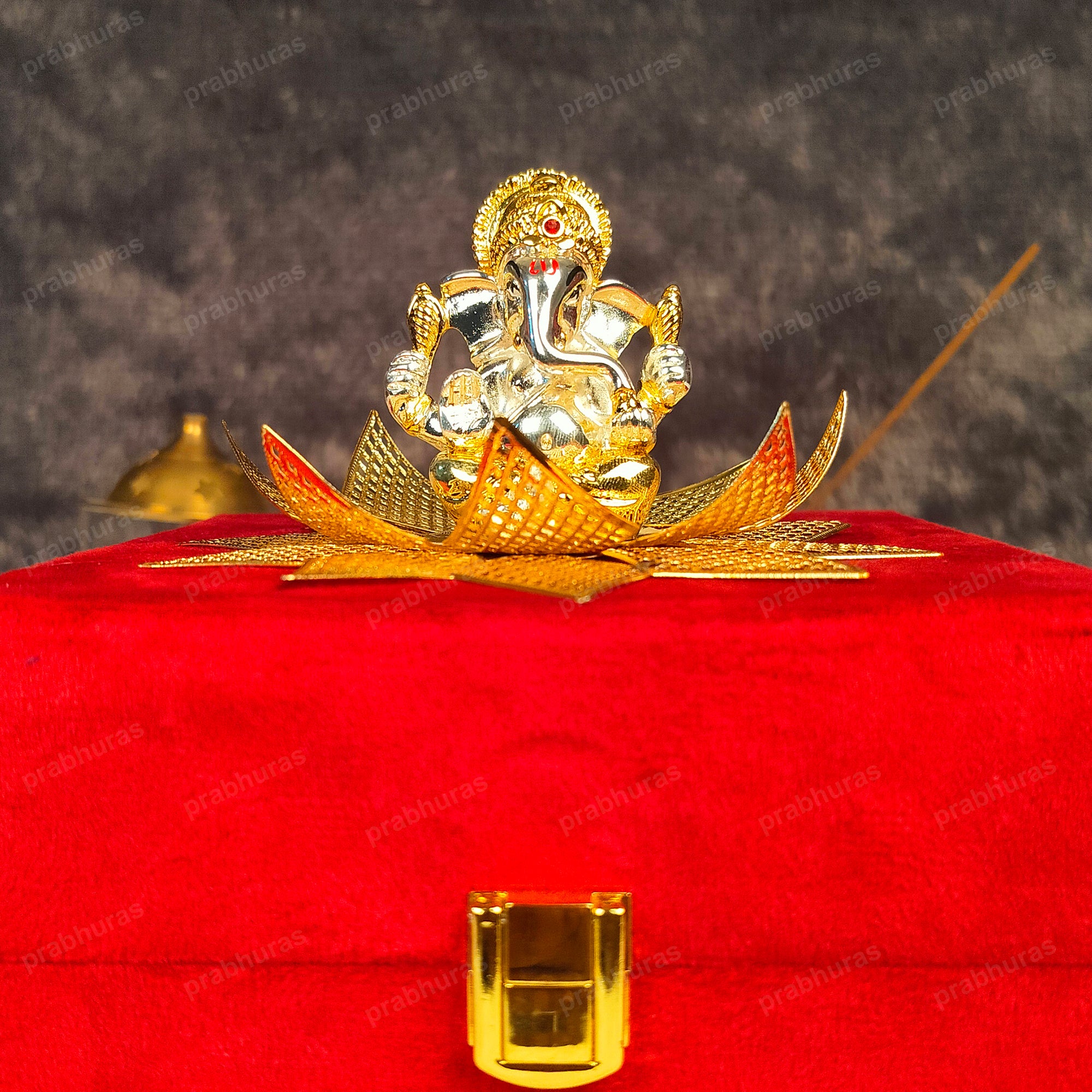 Shree Ganesh Ji Idol For Office car dashboard Temple