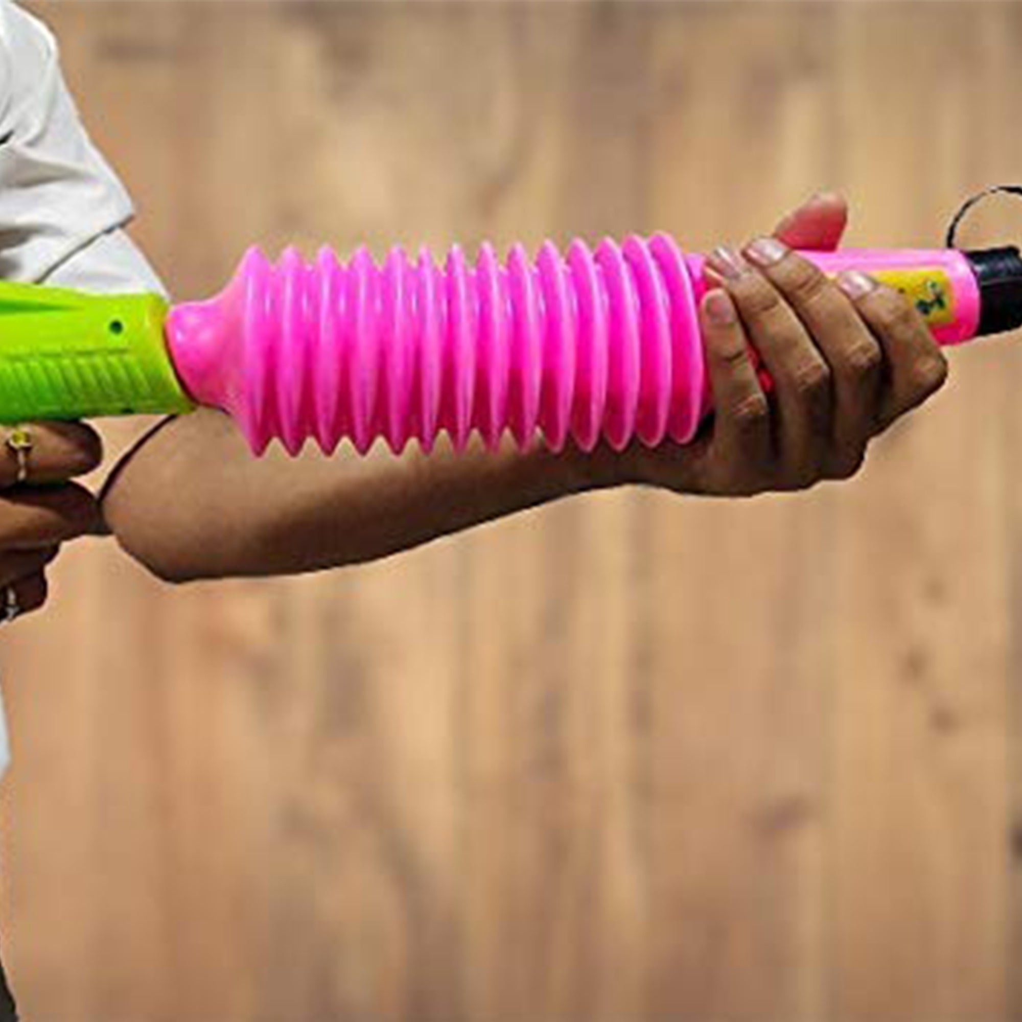 Gun for Holi - Sprays Dry Colors in Air | Natural and Herbal Holi Kit for Kids Festivals and Holi Celebrations - 1 Refillable Pichkari and 2 Packets of Gulal Colors