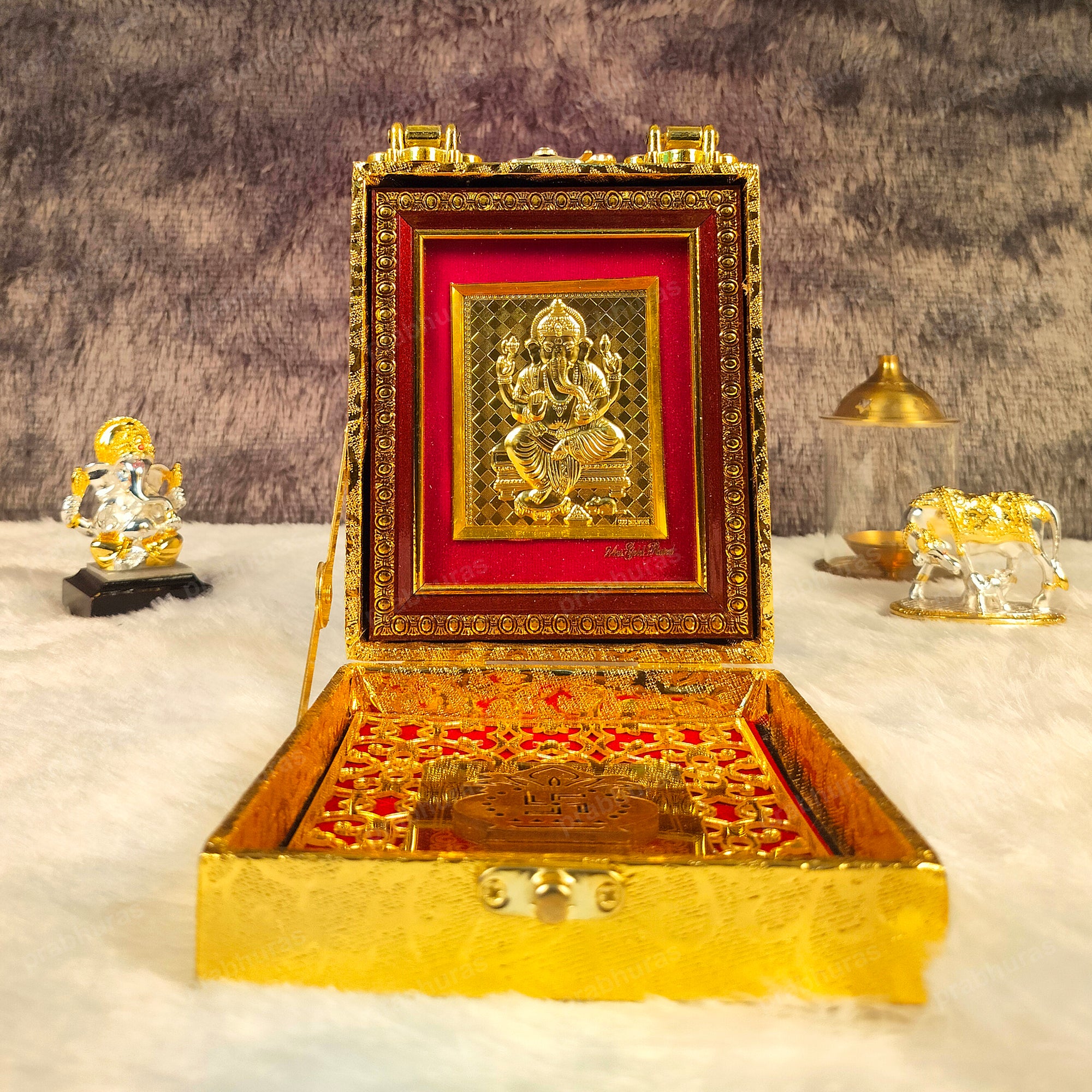 Shree Ganesh ji With Attachi Gift Box Gold Coated