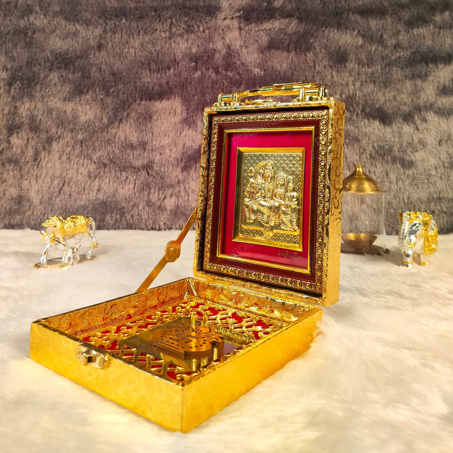 Shiv Parivar With Attachi Gift Box Gold Coated